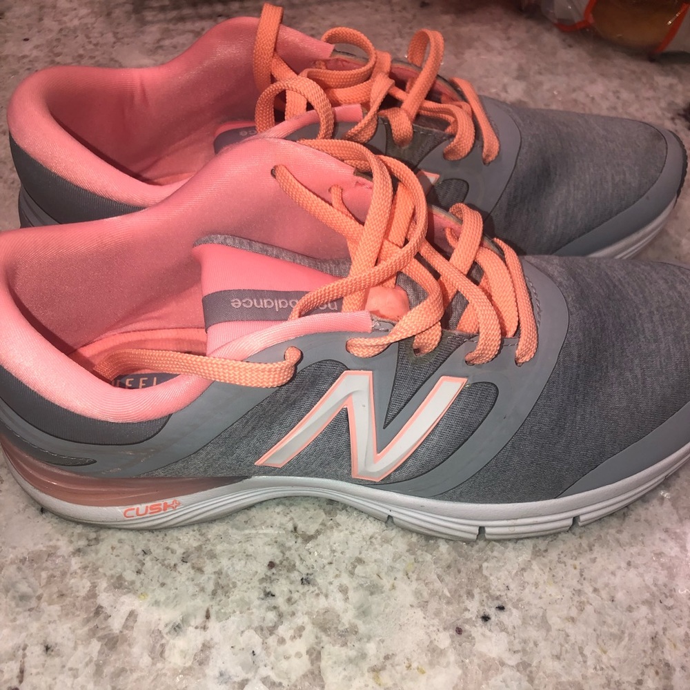 New Balance Tennis Shoes